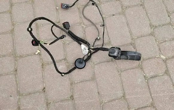 Opel Zafira C Rear door wiring loom 13438226