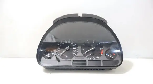 BMW 5 E39 Clock 