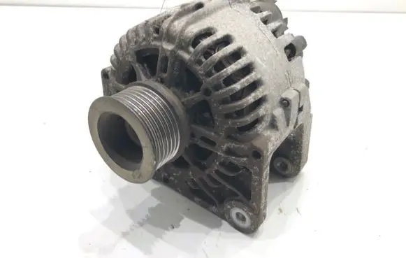 Dacia Duster II Generator/alternator 8200667607B