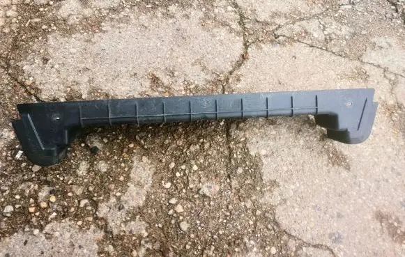 MG ZS Intercooler air guide/duct channel 10237886