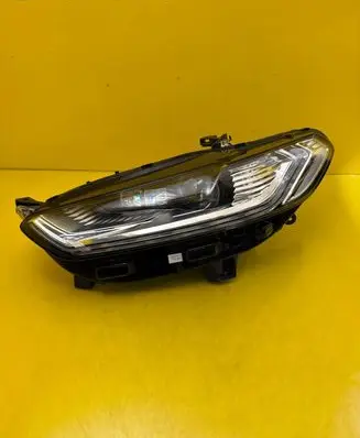 Ford Mondeo MK V Headlight/headlamp ES7313D155AC
