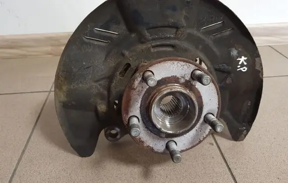 Subaru Forester SH Front wheel hub