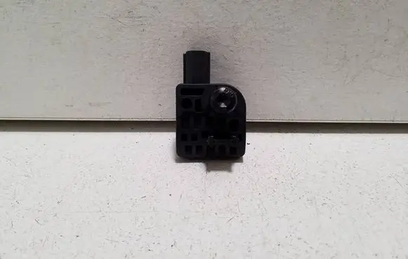 Tesla Model S Airbag deployment crash/impact sensor 100527400B
