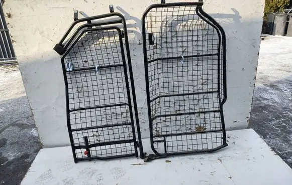 Fiat Doblo Partition between cabin 