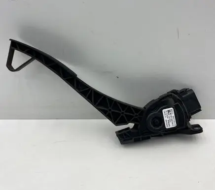 Volvo V70 Accelerator throttle pedal 30715173 00954801