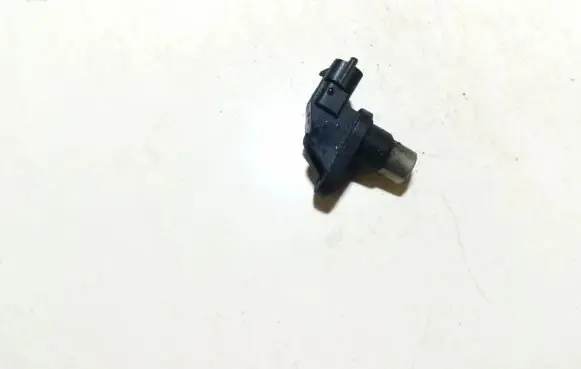 Volvo V70 Camshaft position sensor 0232103033 8631533