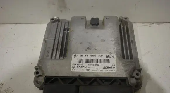 Opel Insignia A Engine control unit/module 55585024