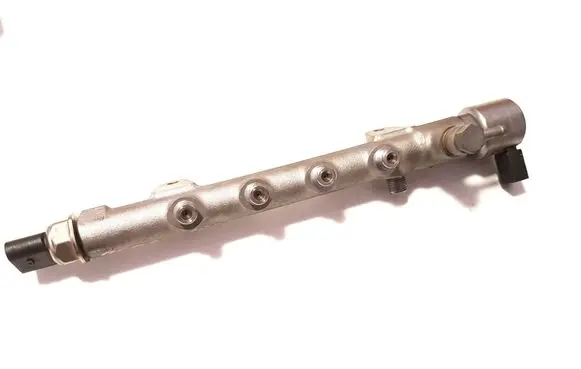 Mercedes-Benz C W204 Fuel main line pipe A6510700495 301432987293 9307Z521A