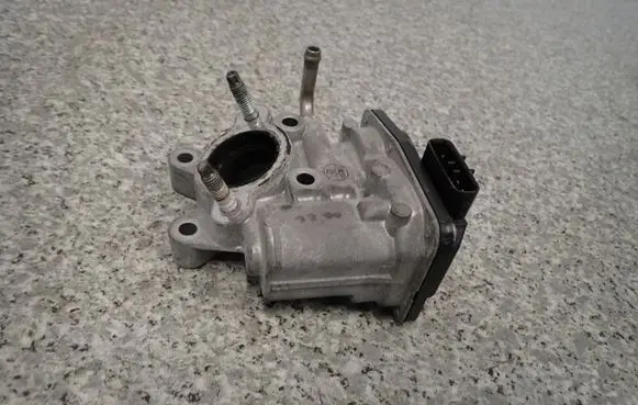 Subaru Forester SH Throttle body valve 