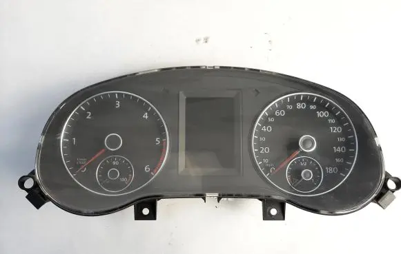 Volkswagen Jetta VI Speedometer (instrument cluster) 5C6920972A
