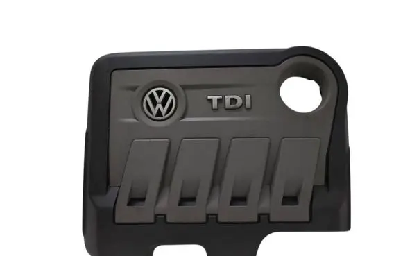 Volkswagen PASSAT B7 Engine cover (trim) 03L103925T