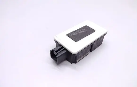 Volvo V70 Door central lock control unit/module 31252988 10W52 S180036007H