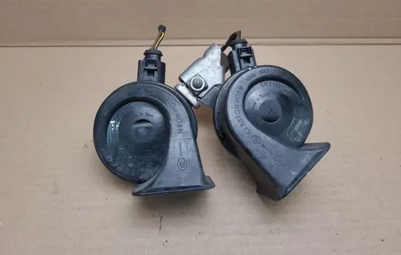 Volkswagen Polo V 6R Horn signal 6R0951221A