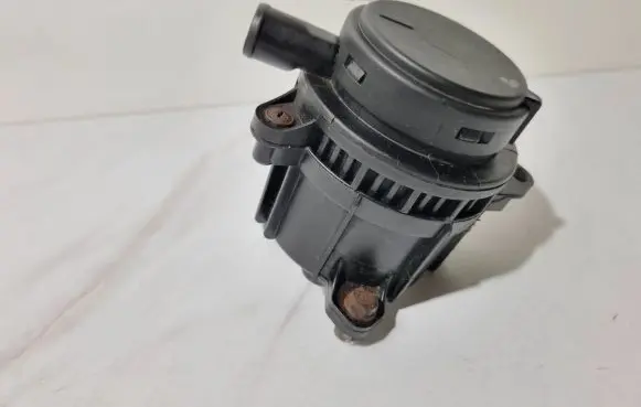 Volkswagen Crafter Breather valve 076103593A S00038