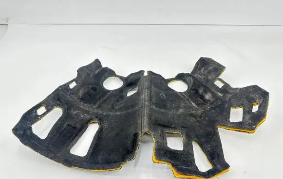 BMW 2 F22 F23 Heat shield in engine bay 8632114