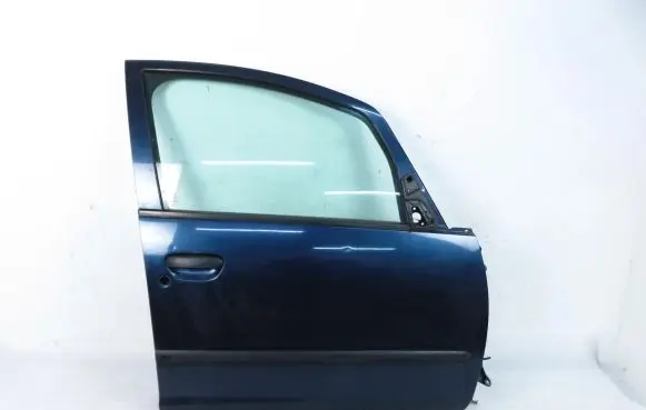 Mitsubishi Colt Front door