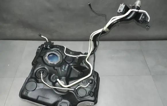 Volkswagen Golf VIII Fuel tank 5WA201021HC CVMFG85460
