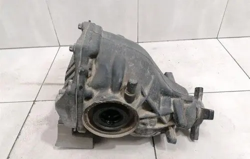 Mercedes-Benz E W211 Rear differential/diff mount bracket A2113505062