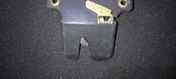 Tailgate/trunk/boot lock/catch/latch