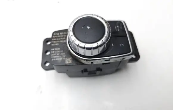 Multifunctional control switch/knob