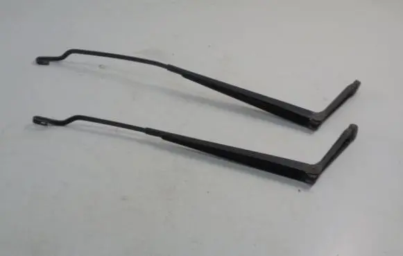 Ford Focus C-MAX Front wiper blade arm XS4117527AB