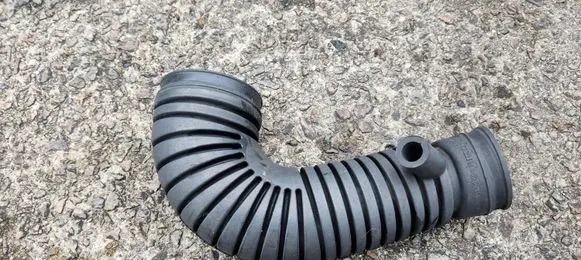 Mercedes-Benz E W210 Air intake hose/pipe A6020940909
