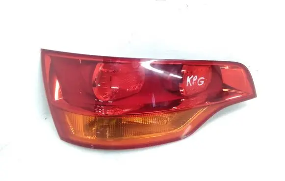 Audi Q7 4L Tailgate rear/tail lights 027330102 4L0945093