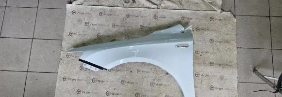 Chrysler 200 Fender