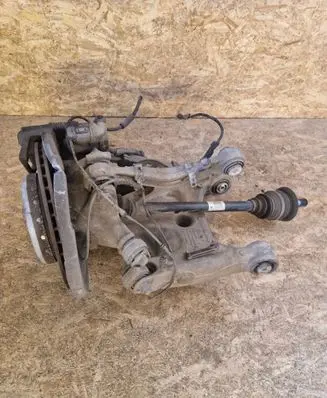 Rear wheel hub spindle/knuckle