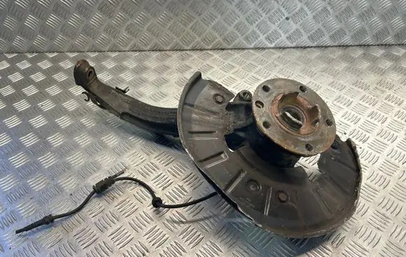 Volkswagen Touareg II Front wheel hub 7P6407246A
