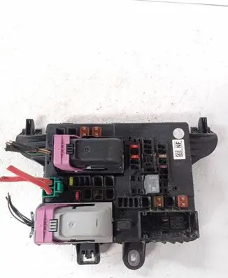 Opel Insignia A Fuse module 13277322