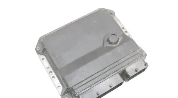 Toyota Avensis T270 Engine control unit/module 8966105D80