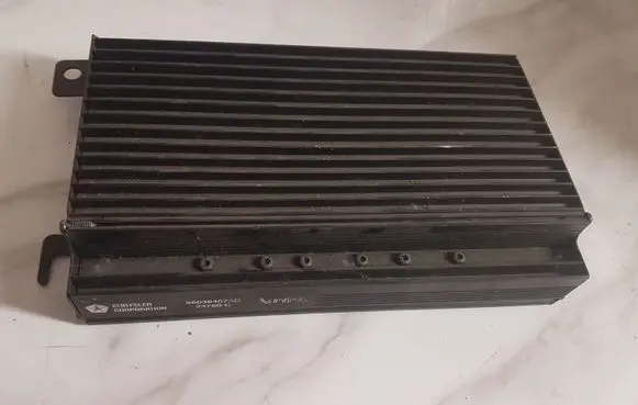 Jeep Grand Cherokee (WJ) Sound amplifier 56038407AD 23780