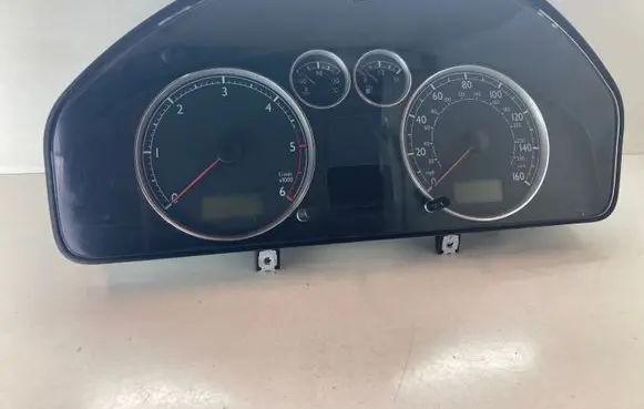 Volkswagen Sharan Speedometer (instrument cluster) 7M3920920H