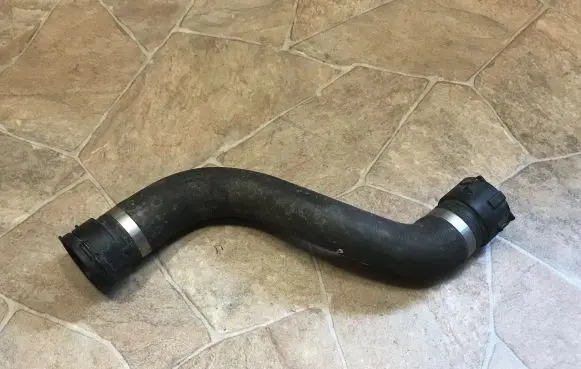 Mercedes-Benz C W205 Engine coolant pipe/hose A2055016384