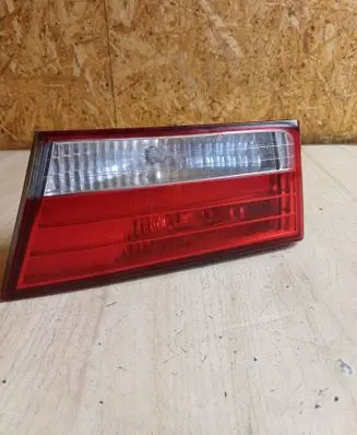 Hyundai Sonata Tailgate rear/tail lights 924043K0