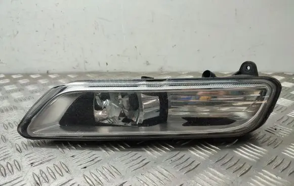 Volkswagen PASSAT B7 Front fog light