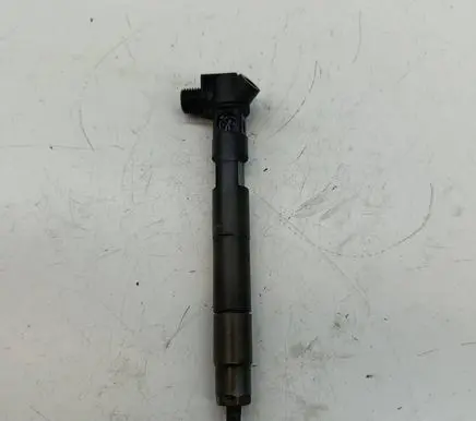 Mercedes-Benz C W204 Fuel injector A6510700587