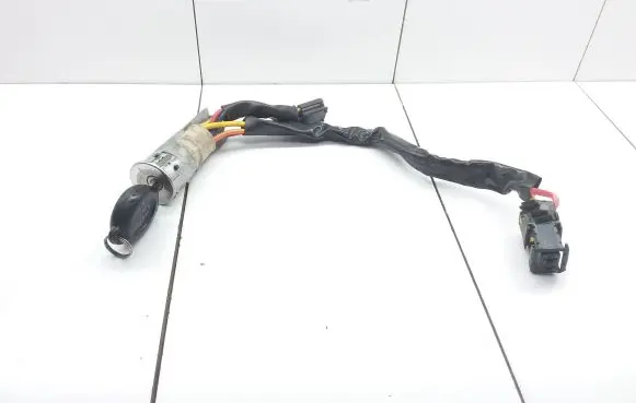 Peugeot 206 Ignition lock 369023