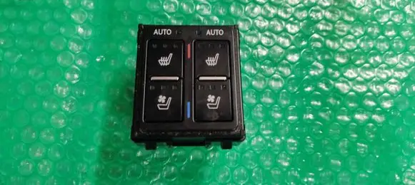 Lexus RX 450H Seat heating switch 8475248010 75J230