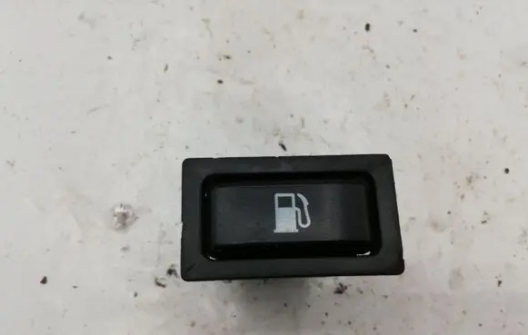 Toyota Avensis T250 Fuel tank opening switch 156795