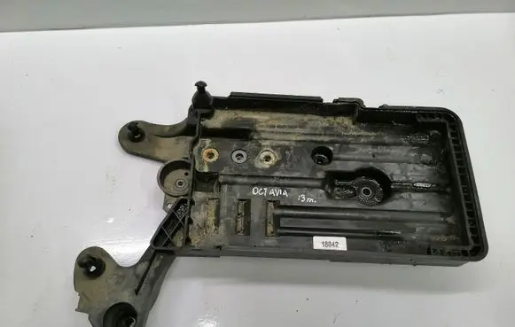 Skoda Octavia Mk3 (5E) Battery tray 5Q0915321G