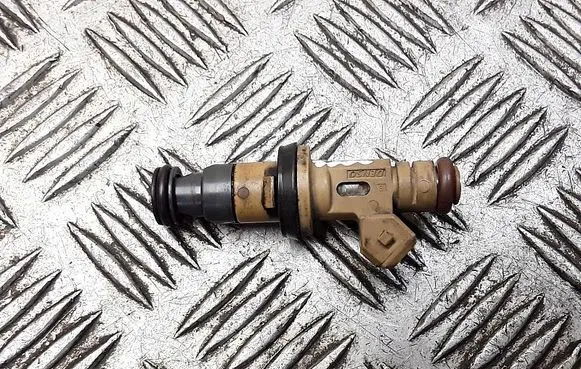 Volvo S70 V70 V70 XC Fuel injector 9125821