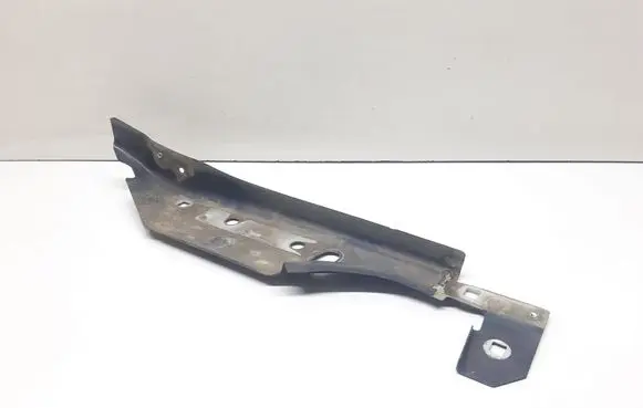BMW 7 E65 E66 Fender mounting bracket