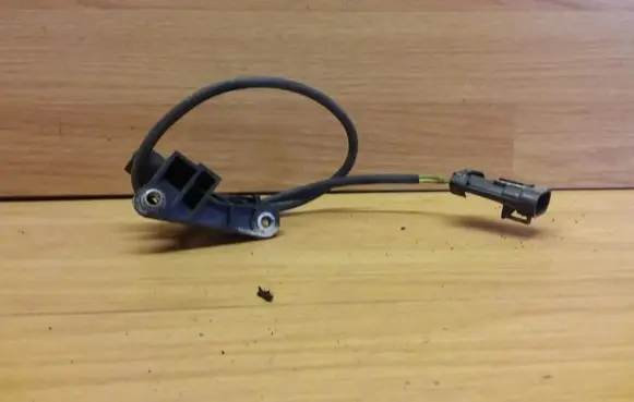Opel Vectra B Camshaft position sensor 90412795