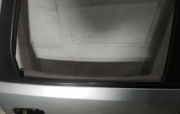 Nissan Almera Tino Rear door glass trim molding 