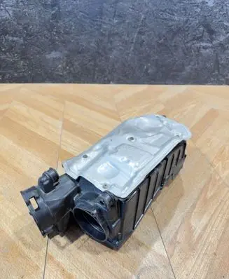Mercedes-Benz C W205 Air filter box A6510900600