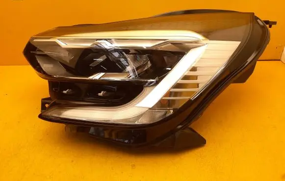 Renault Captur Headlight/headlamp 260608054R