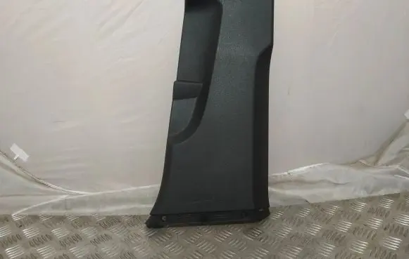 Audi Q3 F3 (B) pillar trim (top) 83A867240