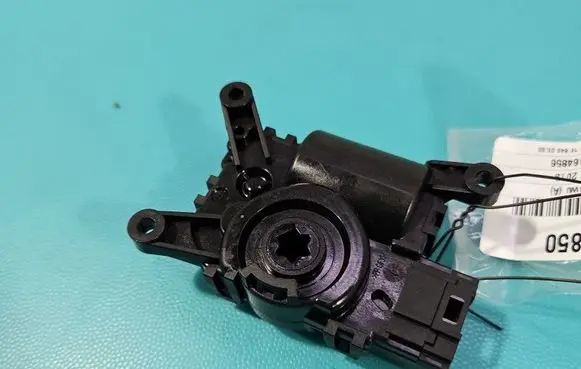Skoda Octavia Mk4 A/C air flow flap actuator/motor 5WA907511C IMPRK1582850